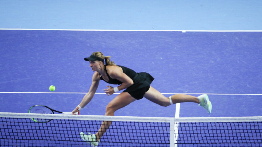 Россиянки Самсонова и Александрова вышли в финалы двух теннисных турниров