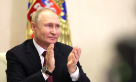Путин поздравил со 100-летием коллектив театра имени Моссовета