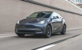 Авито Авто: Tesla еще поборется за лидерство на рынке электромобилей с пробегом